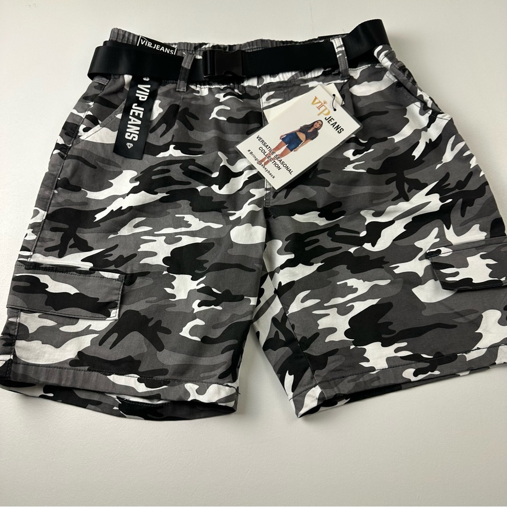 VIP women’s Camouflage Shorts - Black and Gray‎ size 14 new with tags
